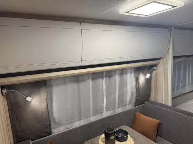 Hobby De Luxe 460 SL Zondag 8 februari open (1019589)