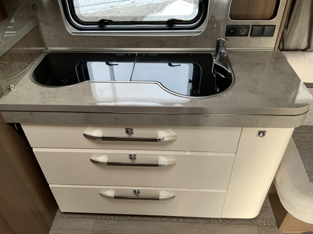 Hobby Prestige 720 KWFU Zondag 8 februari open (1030840)