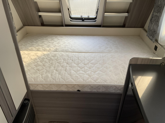 Hobby On Tour 390 SF 9 Zondag 8 februari open (1031634)