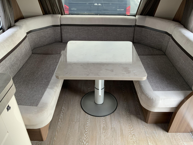 Hobby Prestige 720 KWFU Zondag 8 februari open (1030840)