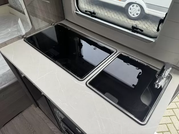 Hobby Ontour 390 SF Zondag 8 februari open (978681)