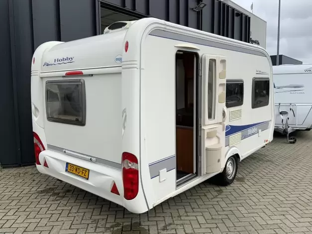 Hobby De Luxe 440 SF