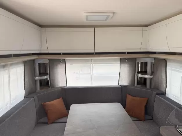 Hobby De Luxe 540 UL Zondag 8 februari open (1005719)