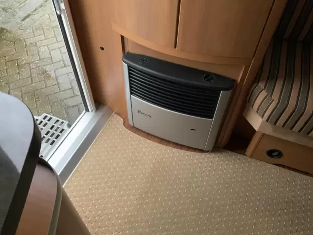 Hobby Excellent 440 SF