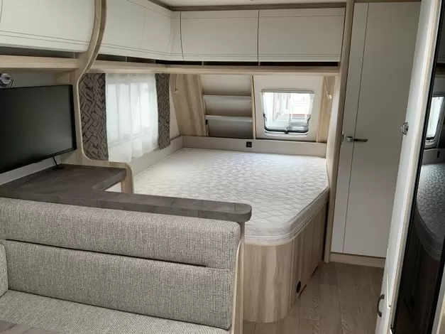 Hobby De Luxe 560 KMFE