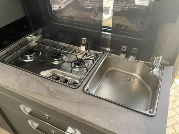 Hobby De Luxe 495 UL Zondag 8 februari open (1008079)