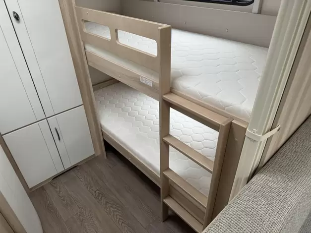 Hobby De Luxe 545 KMF Zondag 8 februari open (977480)