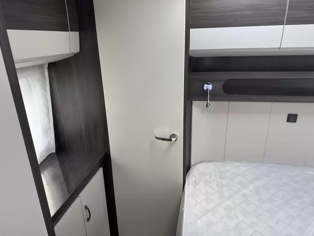 Hobby Prestige 720 KWFU Zondag 8 februari open (1025707)