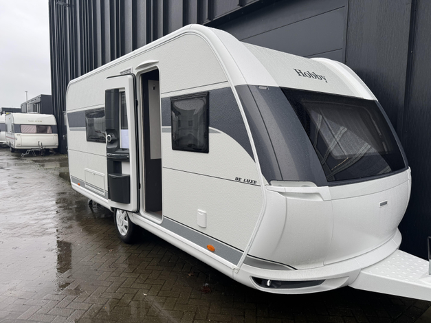 Hobby De Luxe 495 WFB