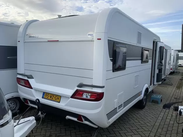 Hobby De Luxe 545 KMF