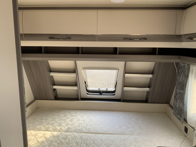 Hobby On Tour 390 SF 9 Zondag 8 februari open (1031634)