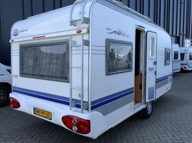 Hobby De Luxe 460 UFE