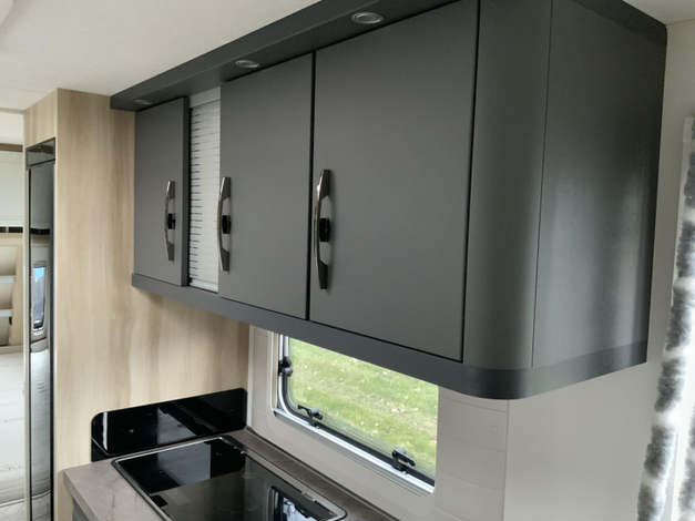 Hobby De Luxe 540 KMFE 9 Zondag 22 maart open (1032154)