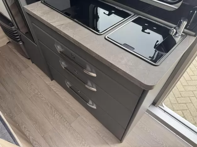 Hobby De Luxe 490 KMF Zondag 8 februari open (1019583)