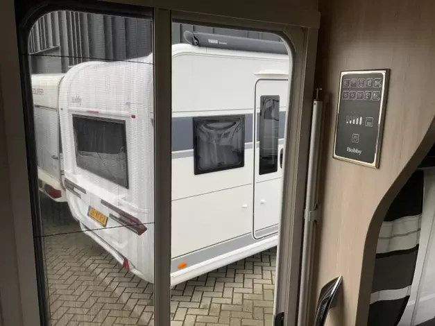 Hobby De Luxe Edition 460 UFE