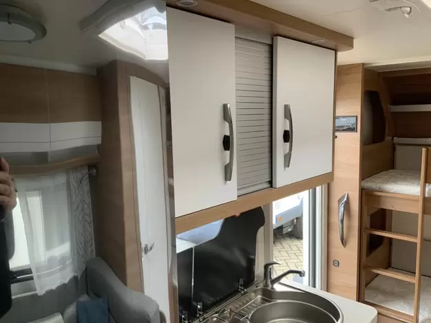 Hobby De Luxe 490 KMF