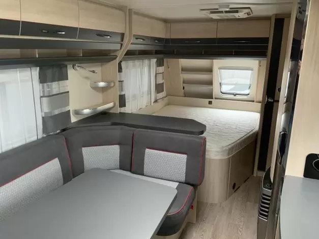 Hobby De Luxe Edition 560 KMFE