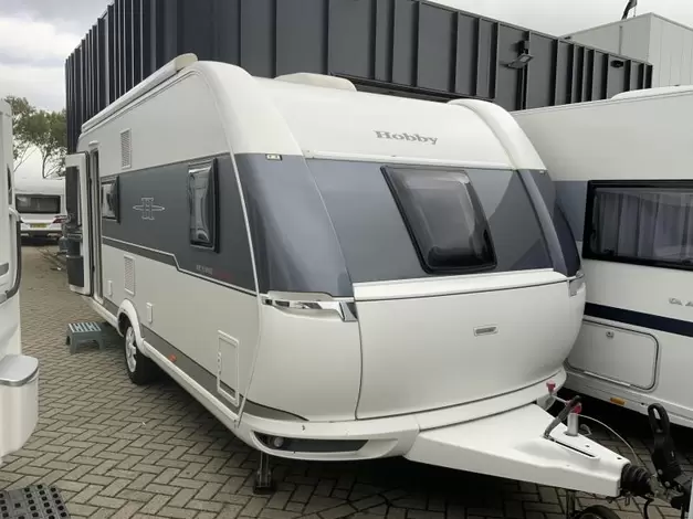 Hobby De Luxe Edition 560 KMFE