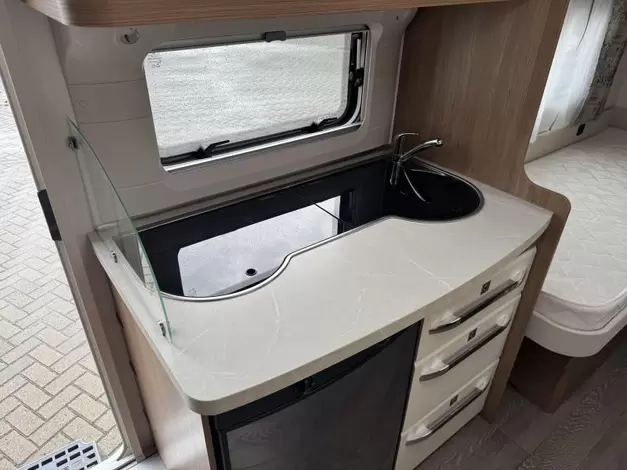 Hobby De Luxe 460 LU