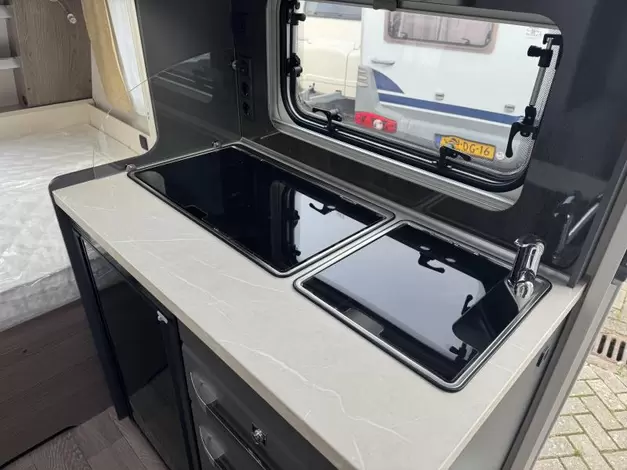 Hobby On Tour 390 SF Zondag 8 februari open (1019587)