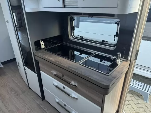 Hobby Excellent Edition 560 KMFE Zondag 8 februari open (972787)