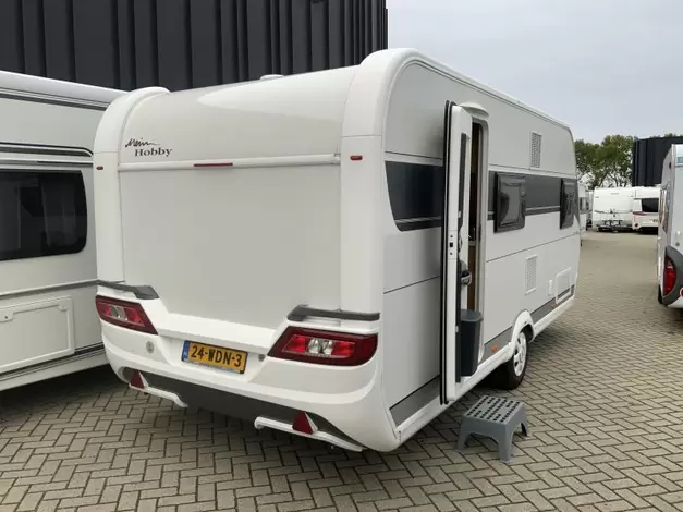 Hobby De Luxe 490 KMF