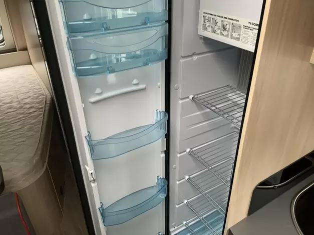 Hobby De Luxe Edition 560 KMFE