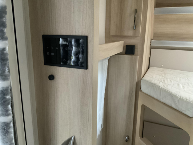 Hobby De Luxe 540 KMFE 9 Zondag 22 maart open (1032154)