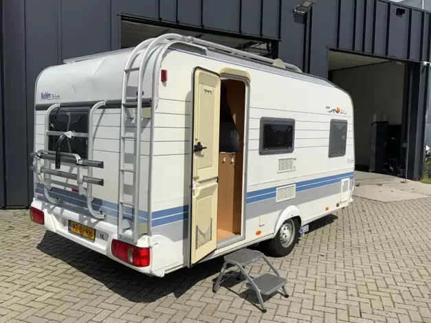 Hobby De Luxe 400 SFE