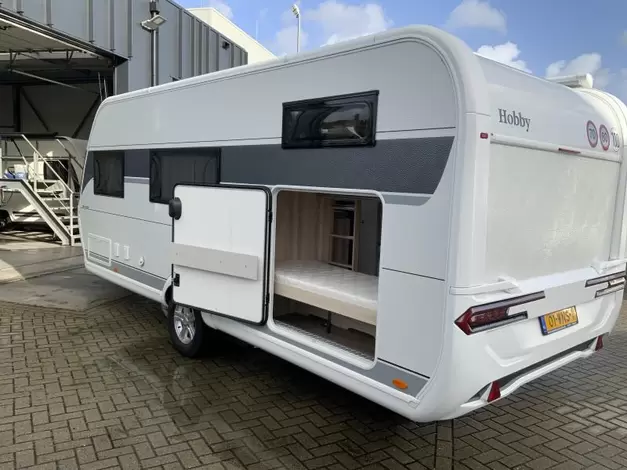 Hobby De Luxe 545 KMF