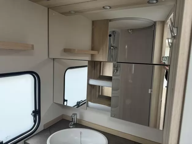 Hobby De Luxe 545 KMF Zondag 8 februari open (977480)