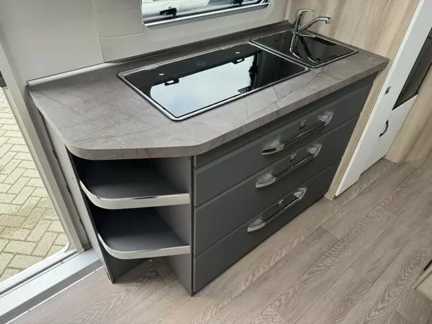 Hobby De Luxe 545 KMF Zondag 8 februari open (977480)