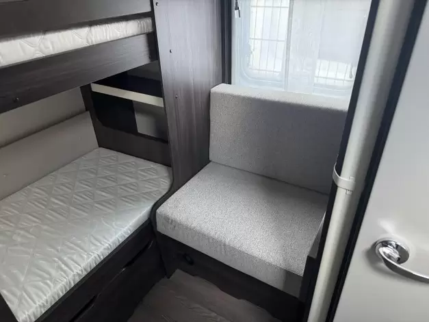 Hobby Prestige 720 KWFU Zondag 8 februari open (1025707)