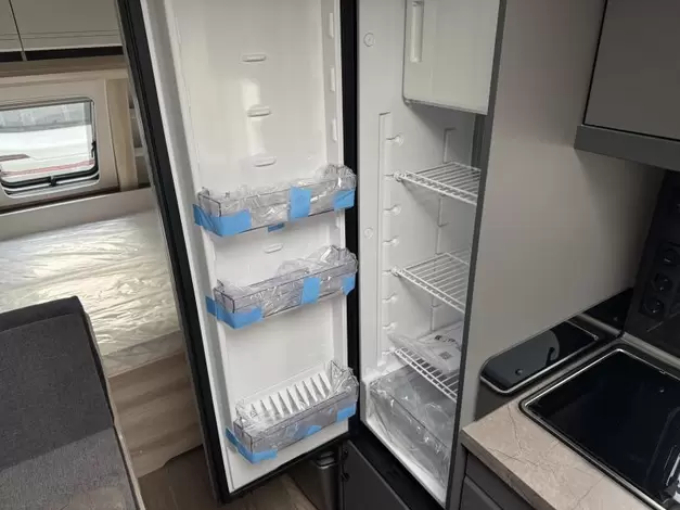 Hobby De Luxe 490 KMF Zondag 8 februari open (1019583)