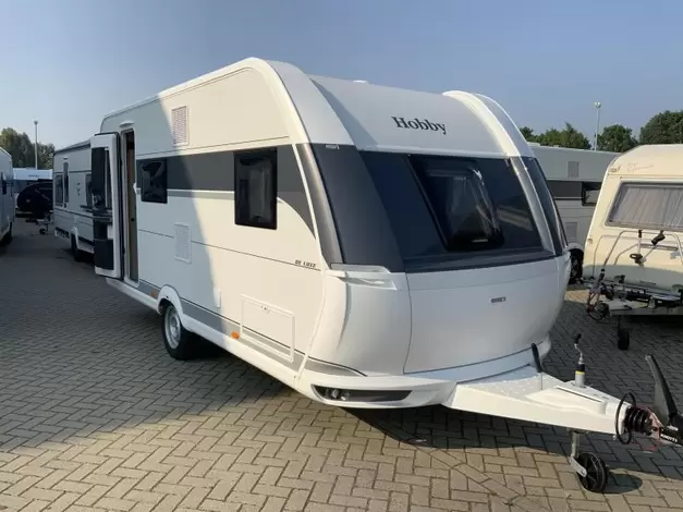 Hobby De Luxe 490 KMF Zondag 8 februari open (971017)