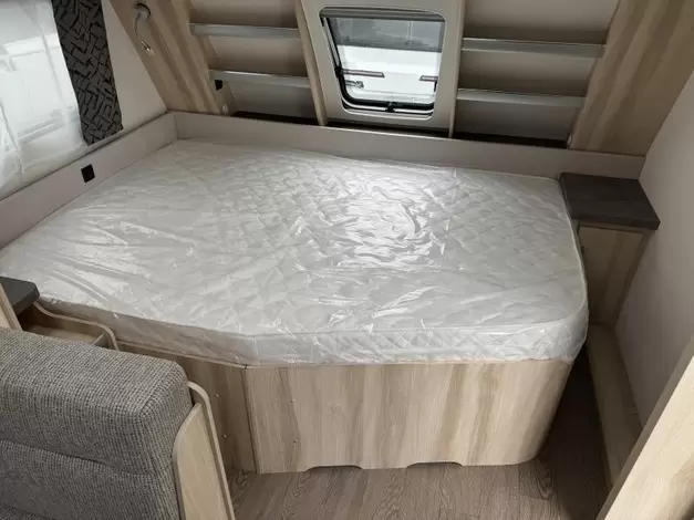 Hobby De Luxe 545 KMF Zondag 8 februari open (977480)