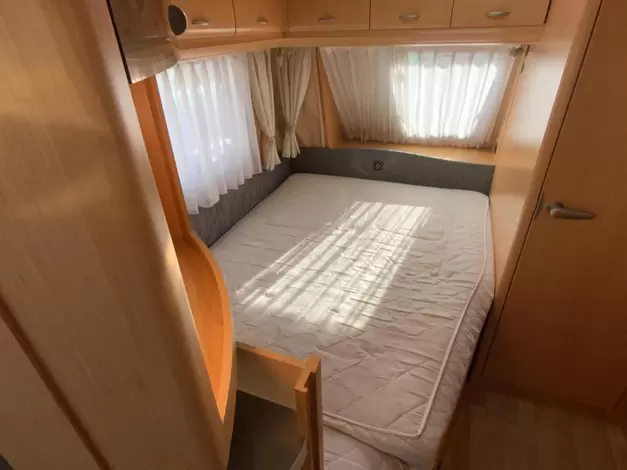 Hobby De Luxe 460 UFE