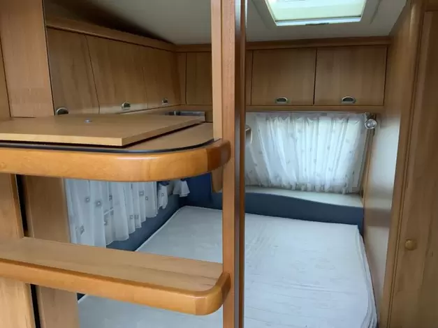 Hobby De Luxe 460 UFE