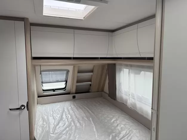 Hobby De Luxe 460 UFE