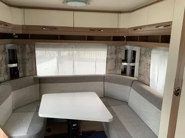 Hobby De Luxe 495 UL